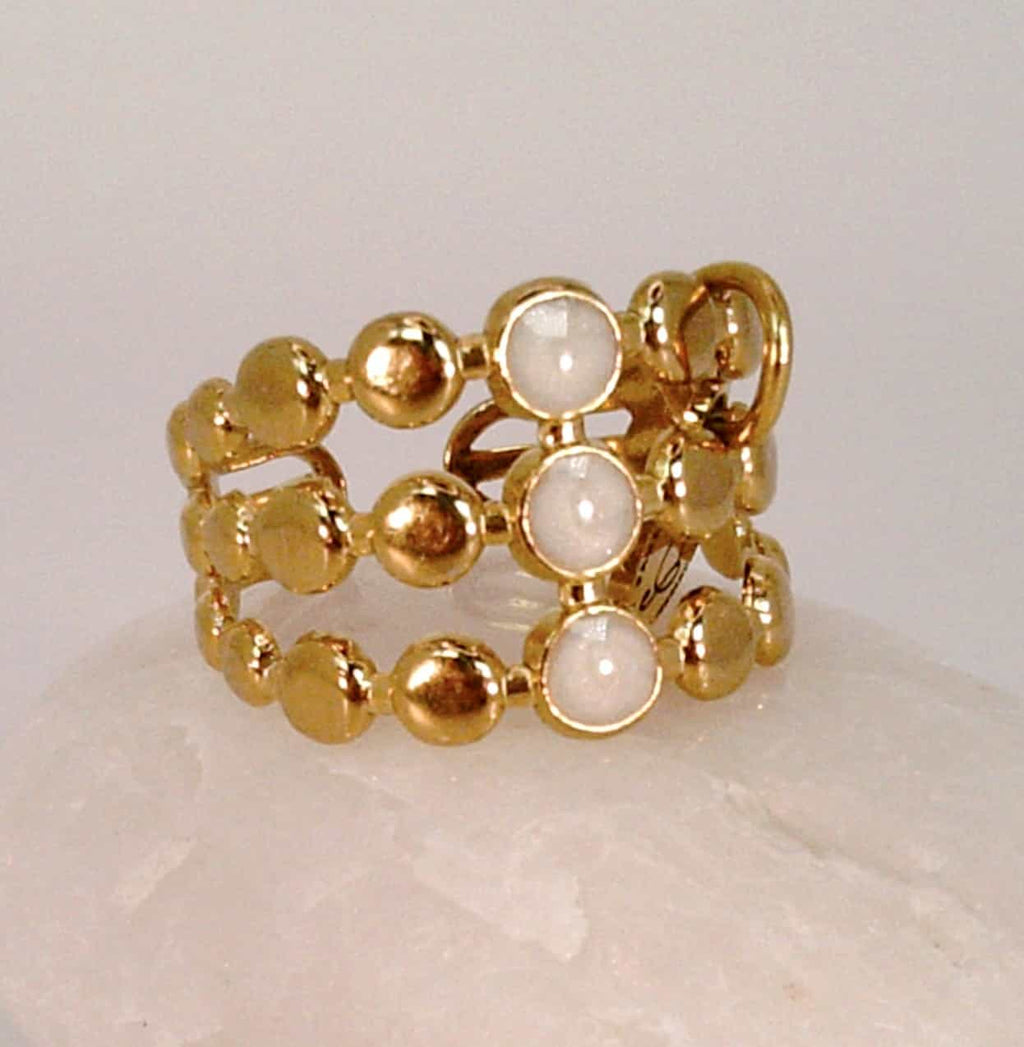 Bague Agathe - Perles dorées et blanches nacrées